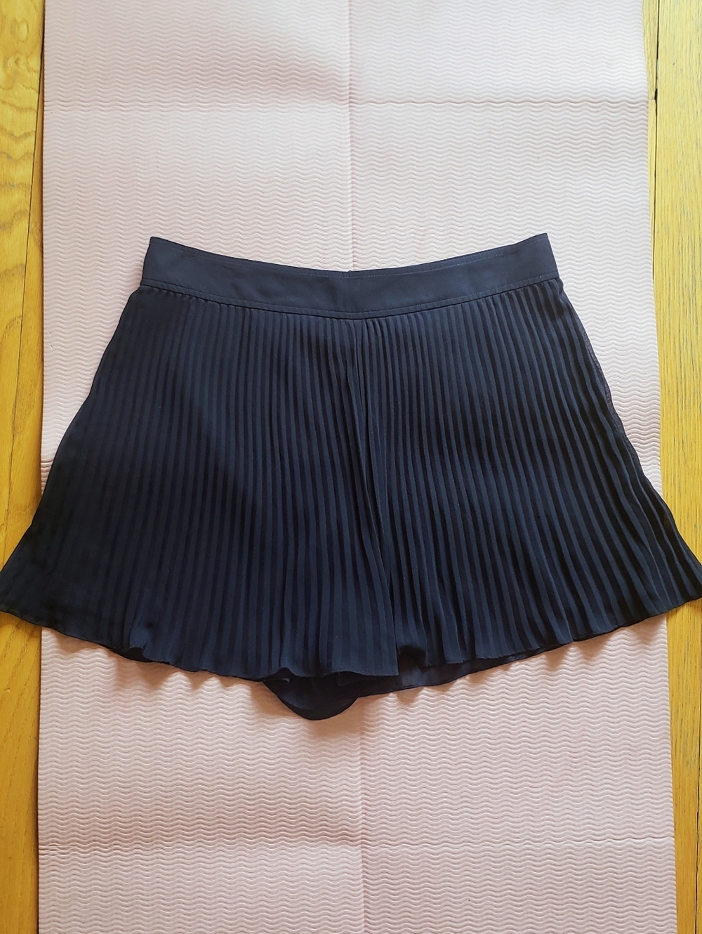 Club Monaco Navy Blue Pleated Mini Skort  High Waisted Preppy Chic